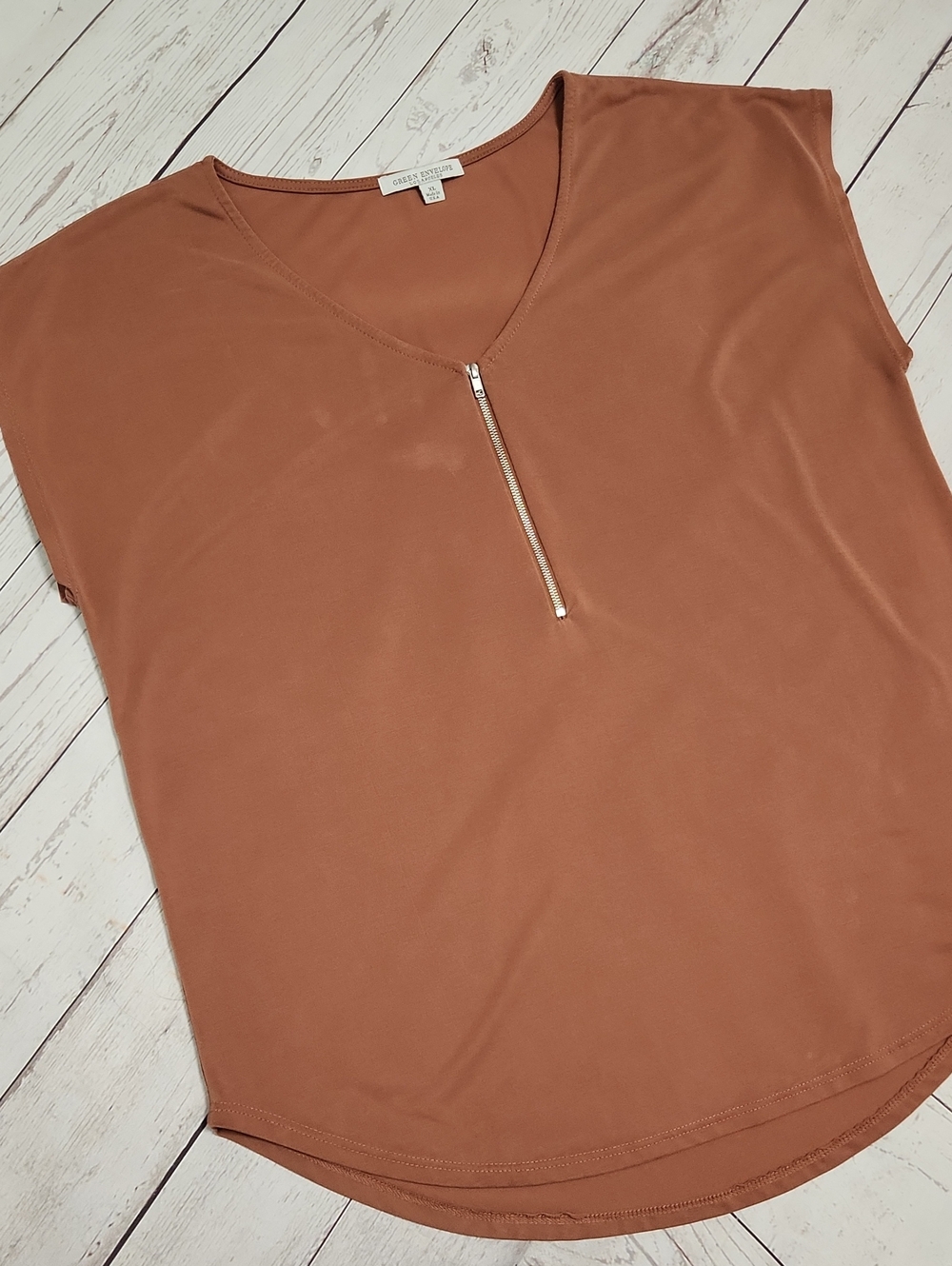 Green Envelope Rust Zip V-Neck Top